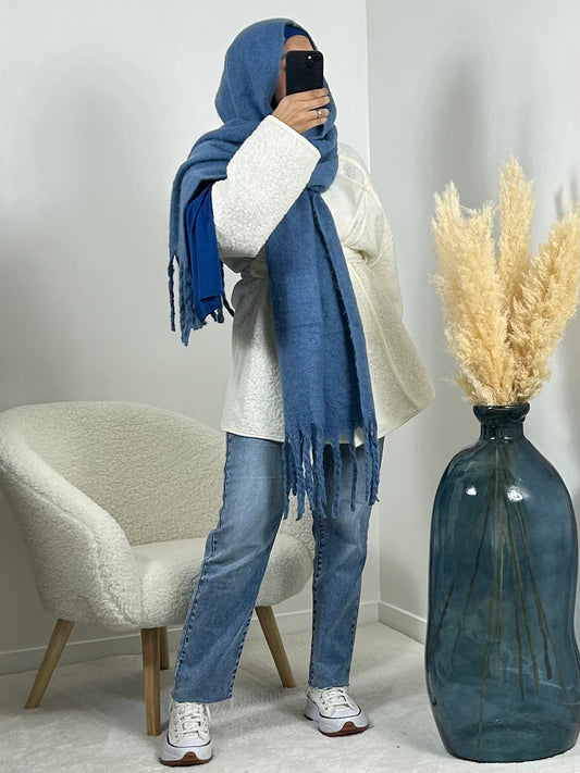 Blue scarf 