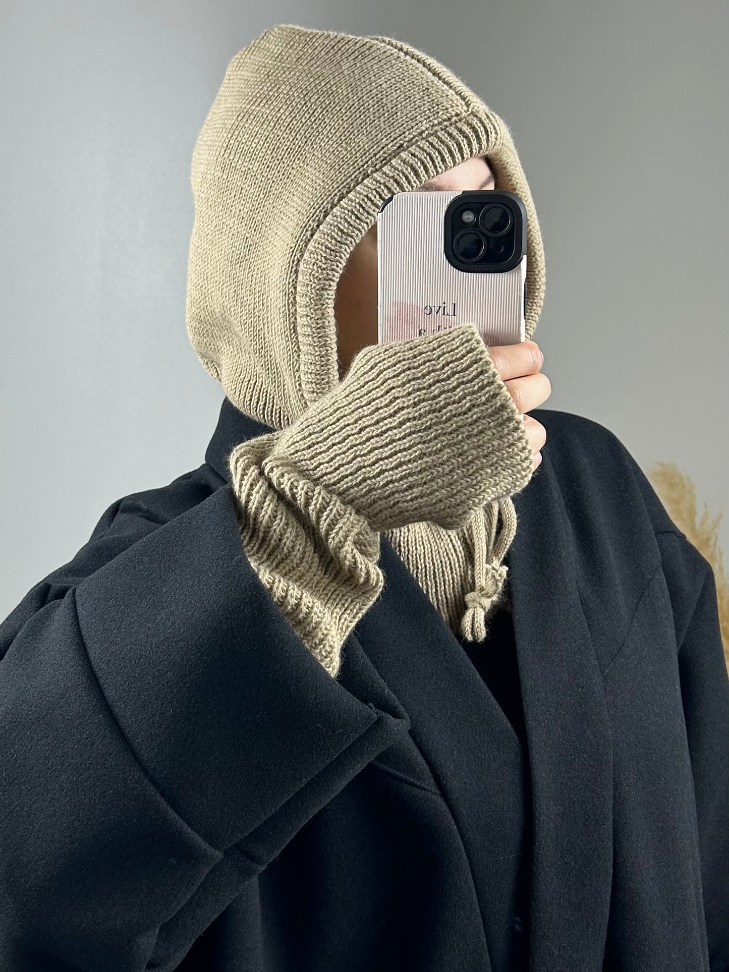 Balaclava + mittens taupe