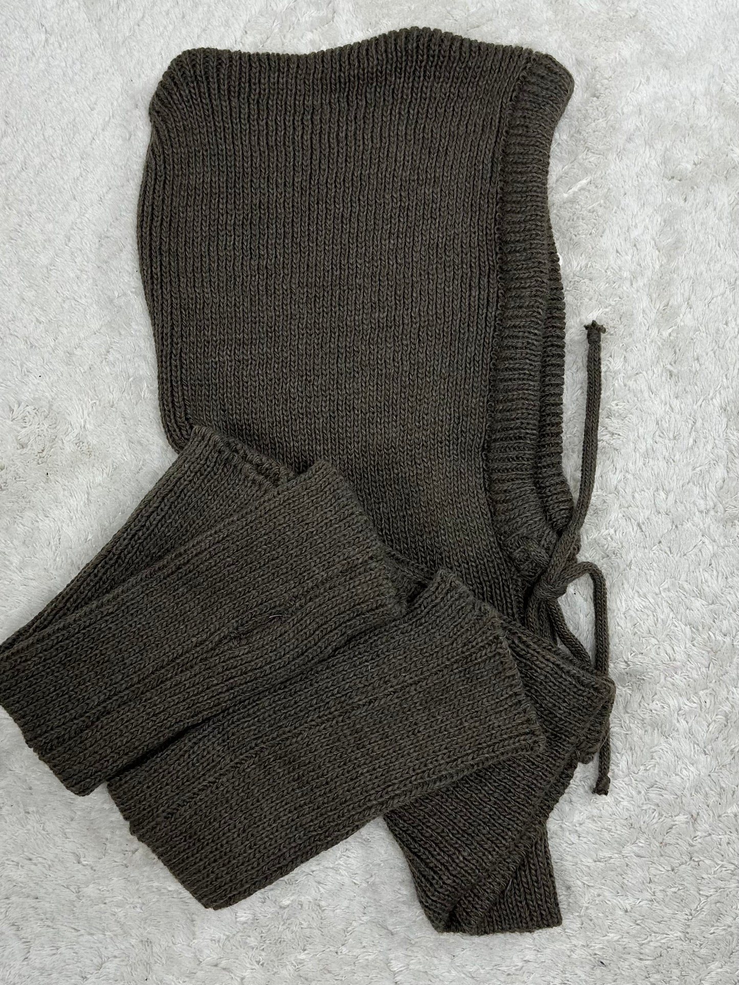 Balaclava + chocolate mittens