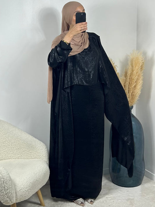 Robe à cape noir